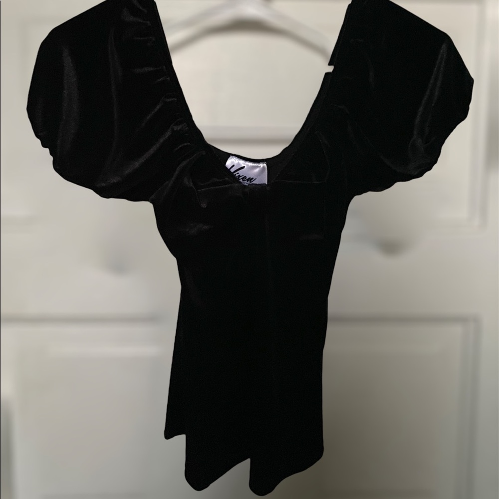 Vixen by Micheline Pitt | Powder Puff Top in Velvet Black NWOT ♥️